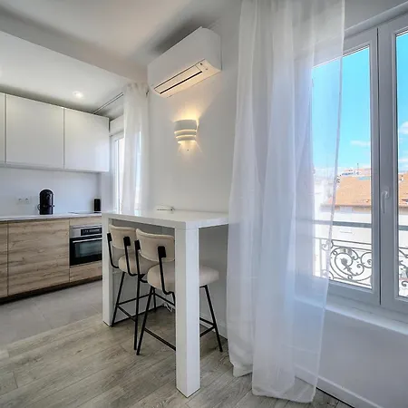 Apartment Immogroom - Luminious T2 - Center - Ac - Wifi *